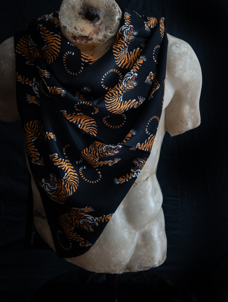 PANTHERA İPEK EŞARP - 105 x 105 CM