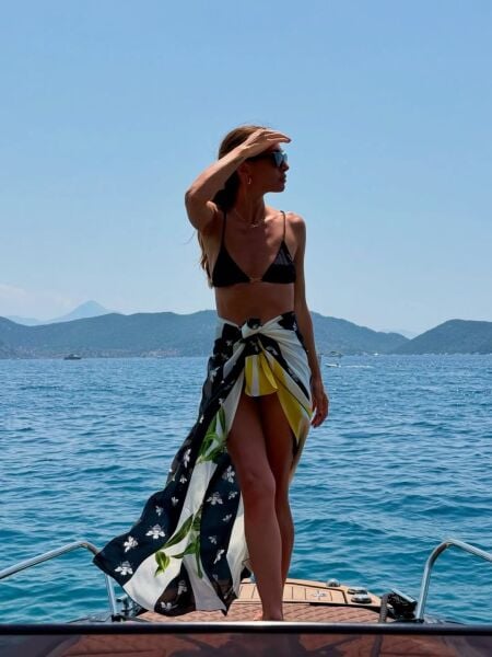 Flying Bee İpek Eşarp - 140 X 140 CM