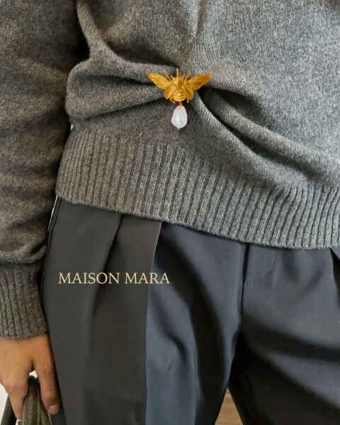 GOLDEN WING PEARL DROP BROŞ